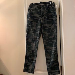 Gap Midrise stretch camo pants NWT size 0